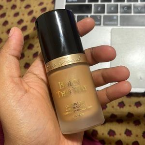 Too Faced Born This Way foundation - Praline